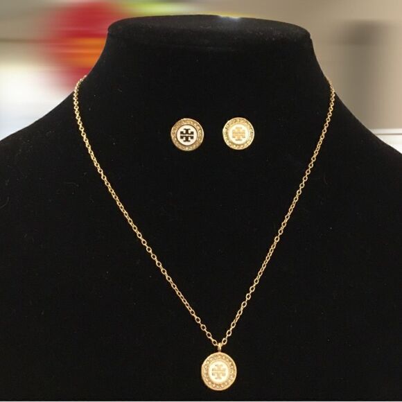 TORY BURCH 18K GOLD PLATED NECKLACE AND EARRINGS SET. NECKLACE DOUBLE FACE. - Picture 1 of 5